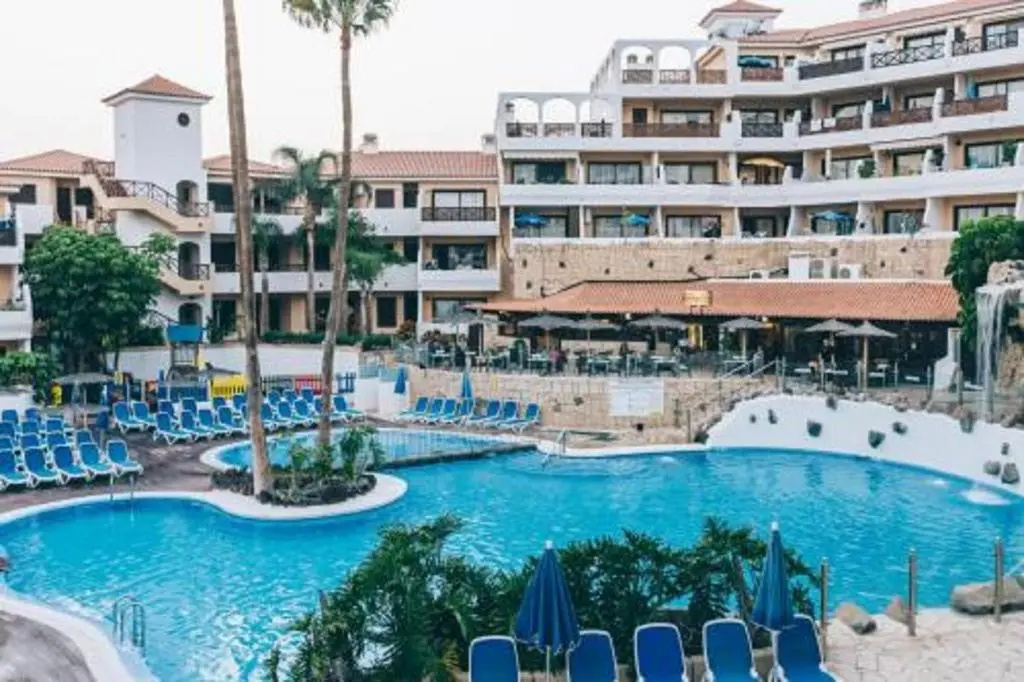 241 Royal Park Albatros con TERRAZA