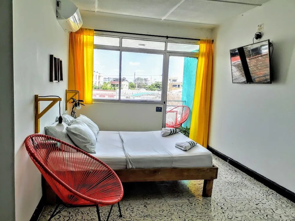 Bona Vida Hotel