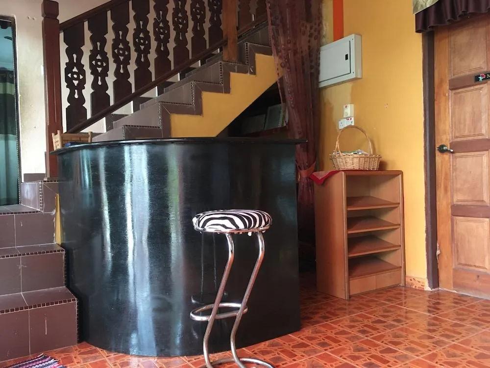 OYO 89653 Anisaa Inn