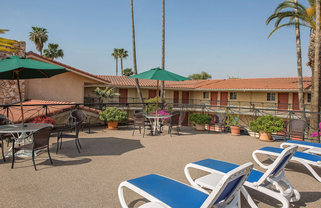 Safari Inn Burbank-Universal, a Coast Hotel