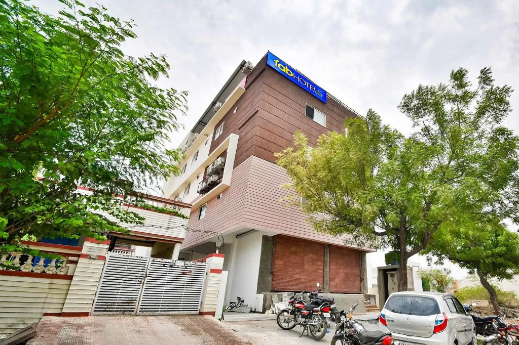 FabExpress Naman Paradise