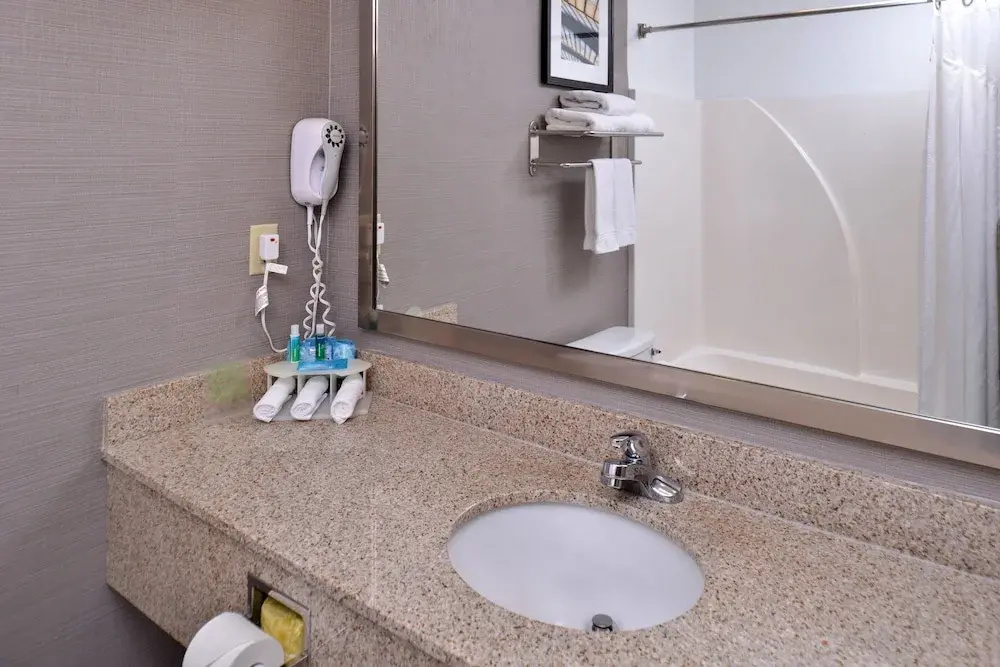 Holiday Inn Express Hotel & Suites Lonoke I-40 by IHG