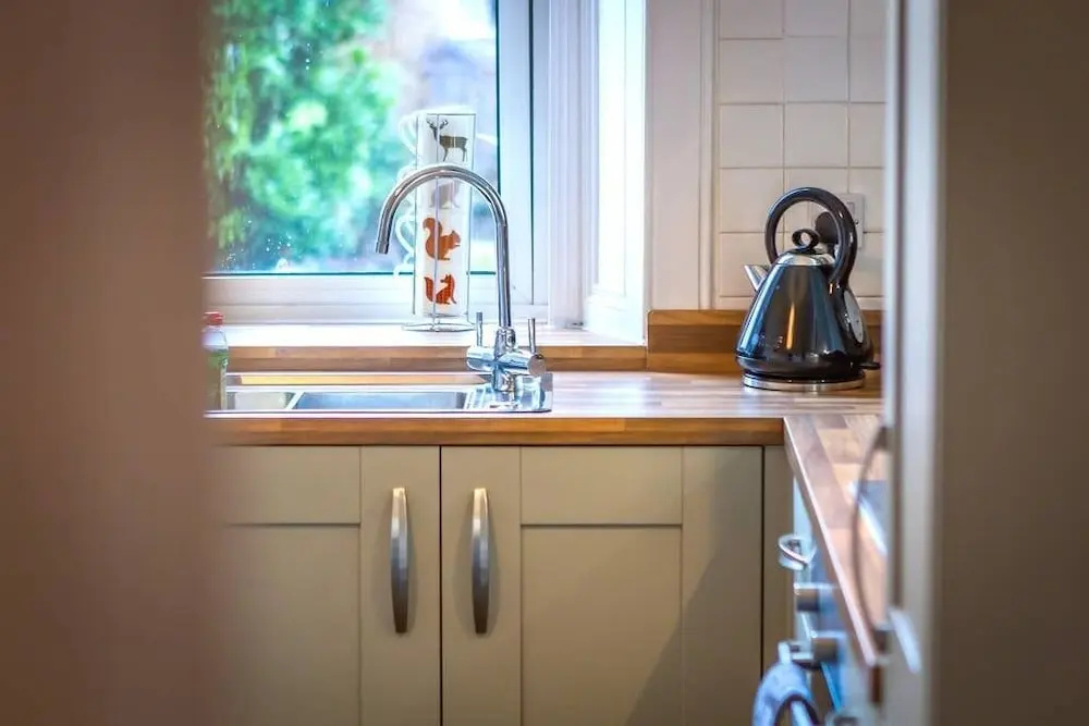 Incredible Victorian 4 Bedroom Apartment