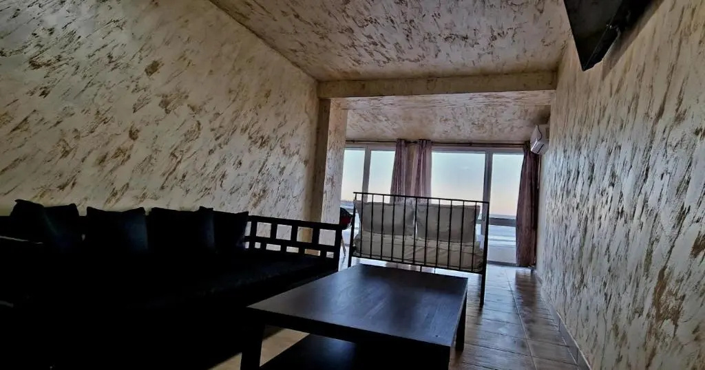 Lazy Lounge Apartments
