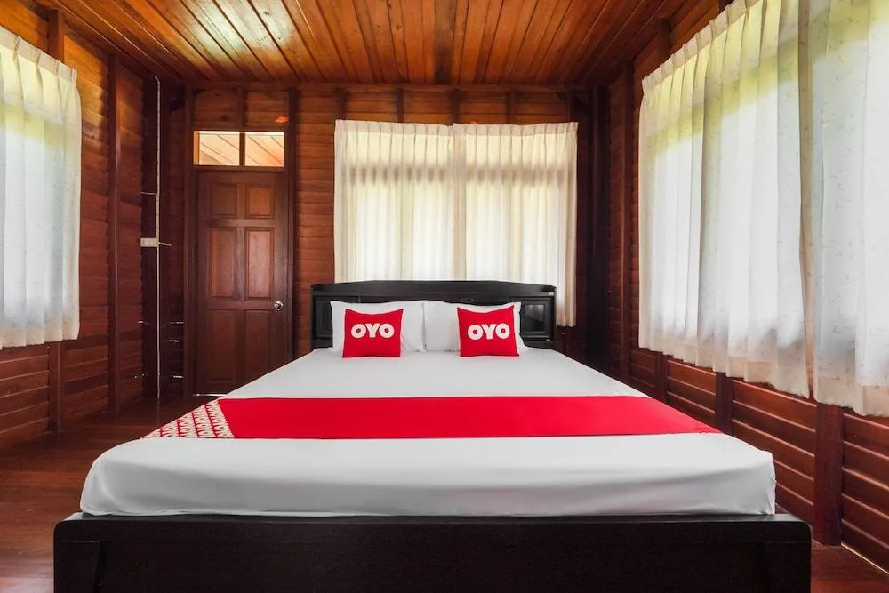 OYO 1143 Phet Luran Thai Resort Kohchang