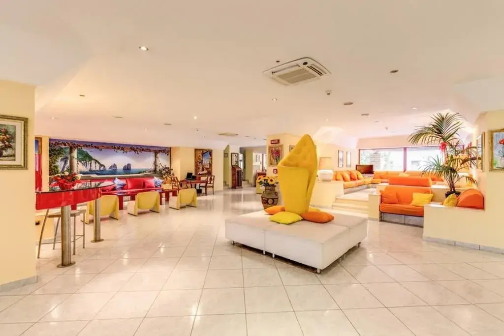 Marina Club Hotel