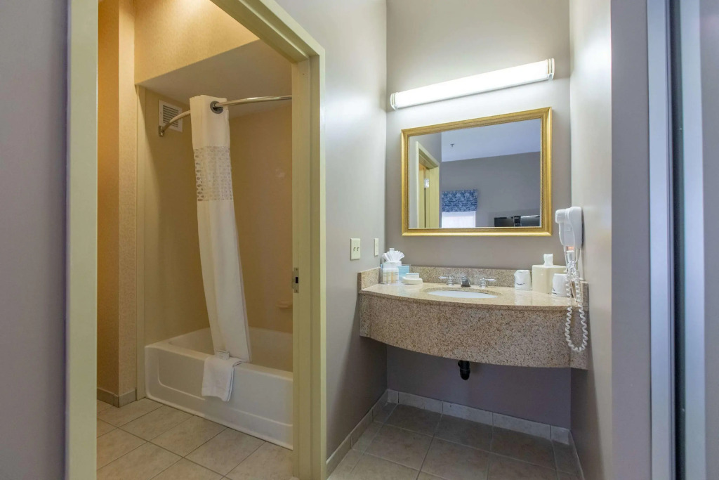 Hampton Inn Hadley-Amherst Area