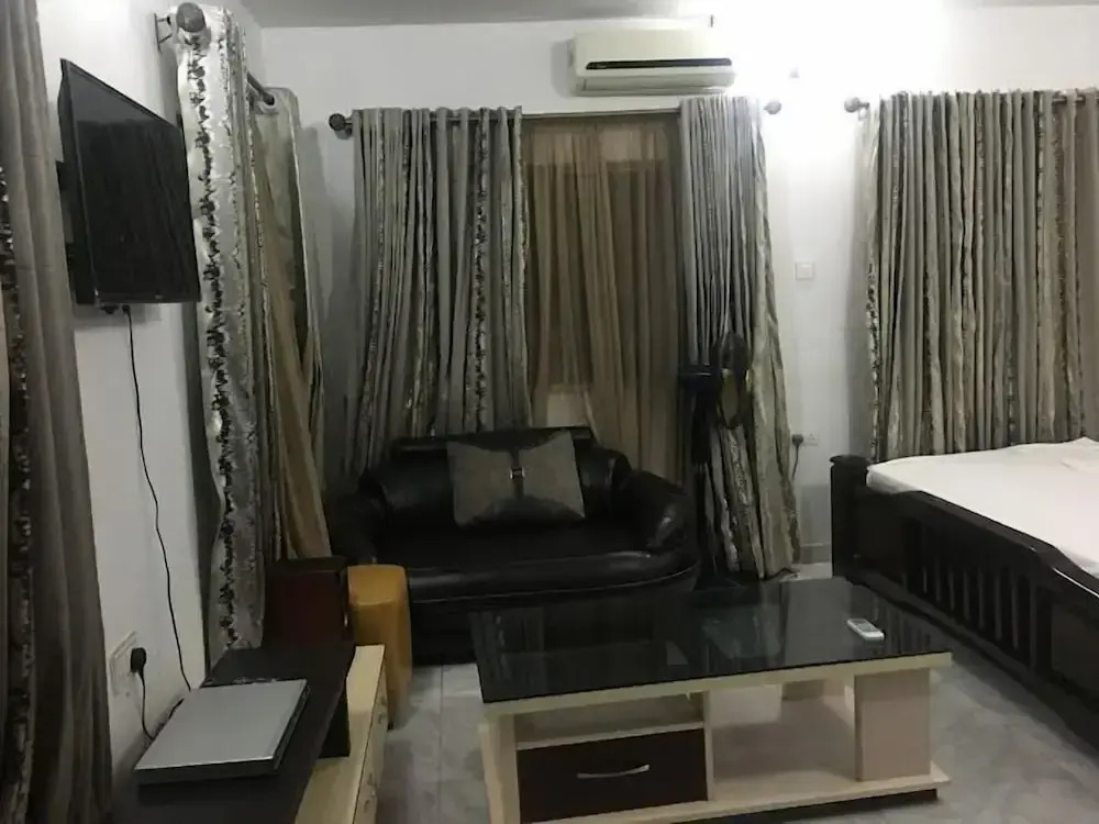 Amsterdam Court Residence