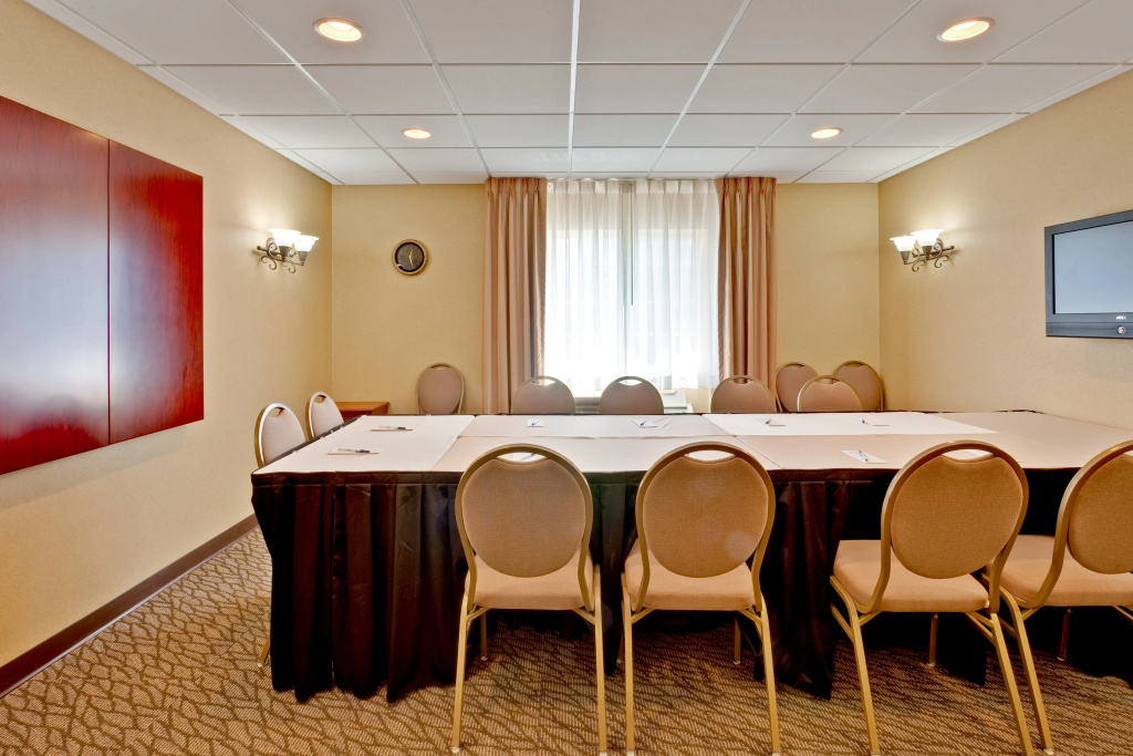 Candlewood Suites Bowling Green by IHG
