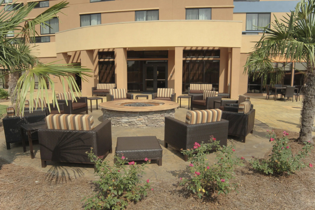 Courtyard by Marriott Jackson Airport/Pearl