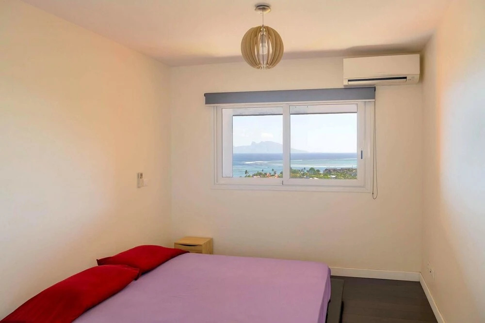 House With one Bedroom in Puna'auia, With Wonderful sea View, Pool Acc