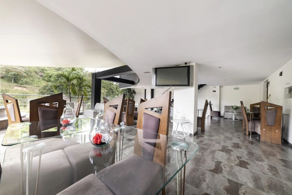 Hotel Platinum Plaza