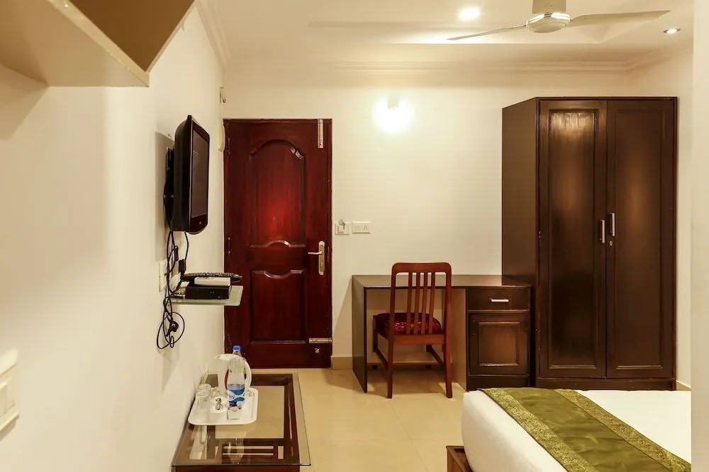 Laavish 7 Hotel