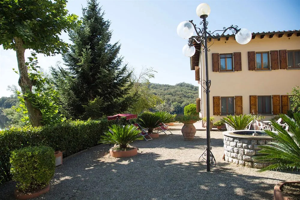 Hotel Del Lago