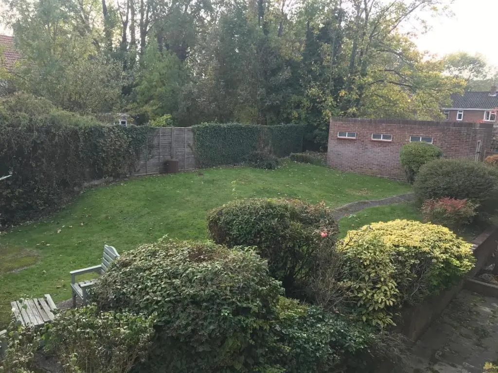 Aston Henry James Courtlands Cosy apartment close to Maidenhead train station
