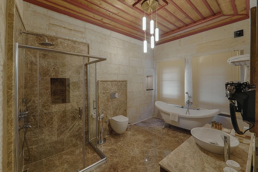 Solem Cave Suites