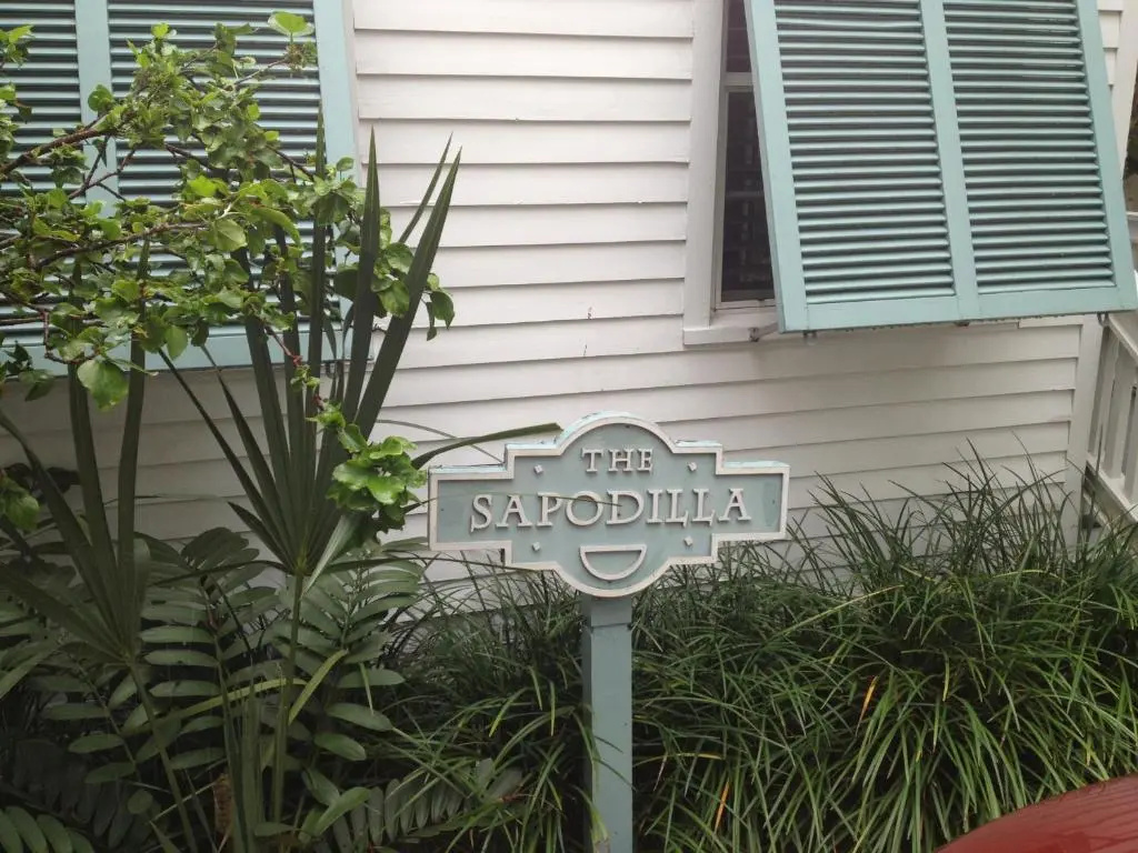 Paradise Inn - Adult Exclusive