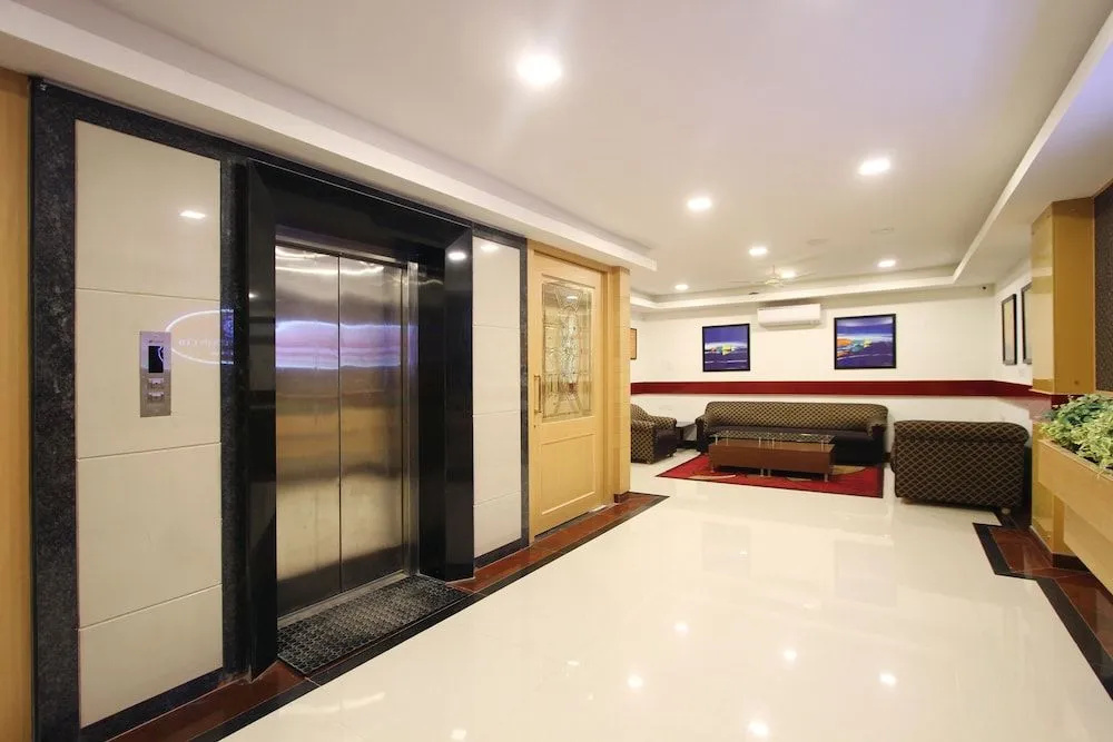 OYO  Capital O 4645 Span Suites