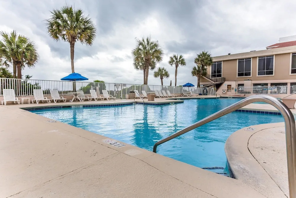 Comfort Inn & Suites Beach Front Central