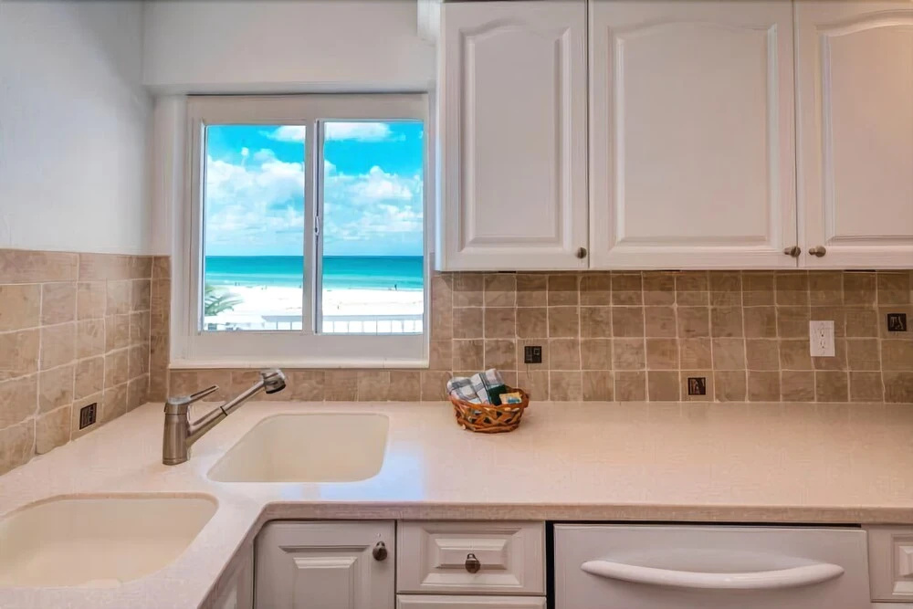 Jamaica Royale - T42 - 2 Br Condo