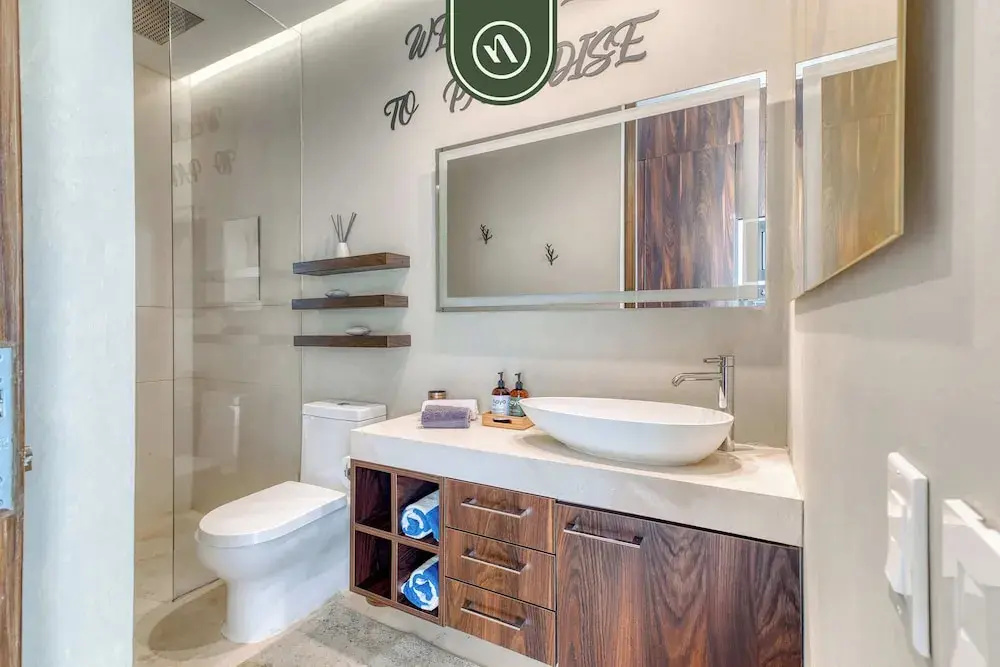 Amazing 1 BR Condo With Rooftop Pool - Gym - King