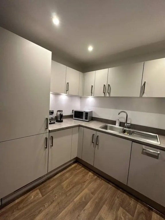 Modern 1-bed Apt, Sleeps 2 in Birmingham