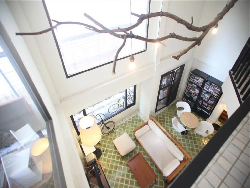 Early Bird Bed & Breakfast - Adults Only