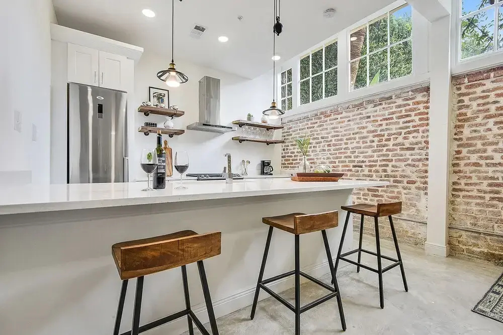 N Rampart Apartments - Lux 3BD 2BA French Quarter w Courtyard