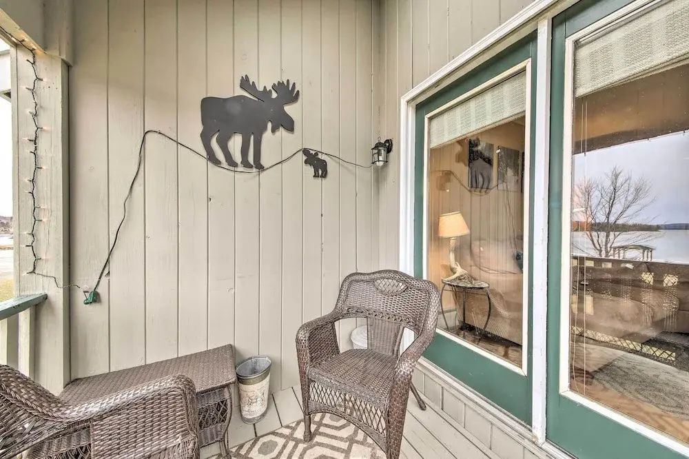 Condo w/ Rangeley Lake Views: 10 Mi to Saddleback!