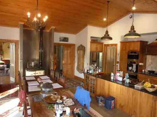 Redwood Valley B & B