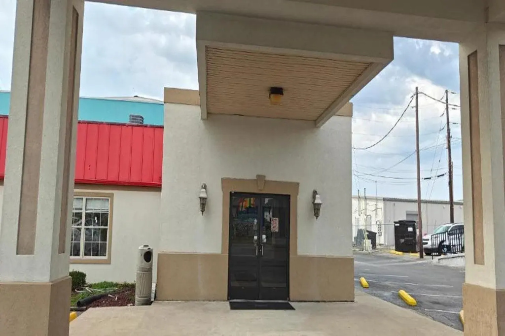 Travelodge by Wyndham Richmond Kentucky