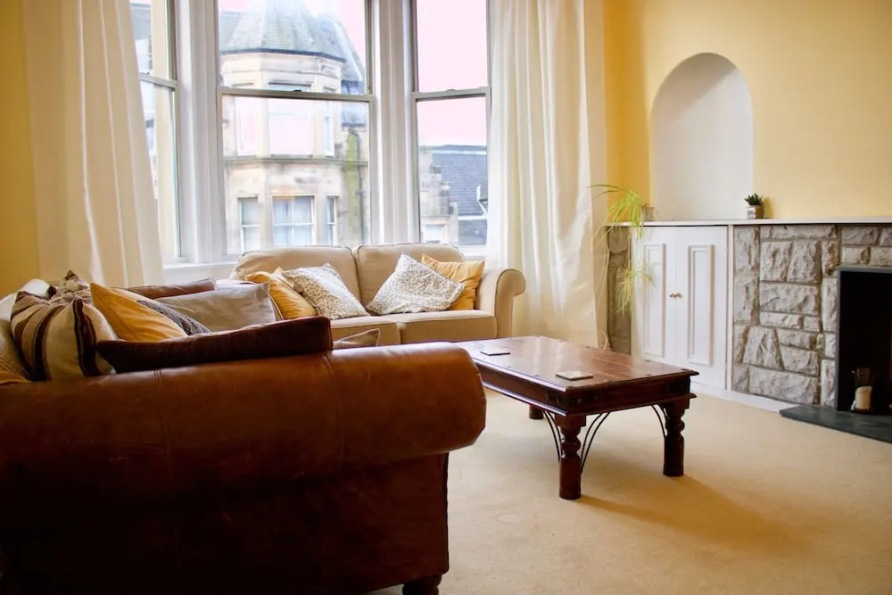 2 Bedroom Bruntsfield Apartment