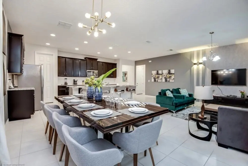 Hacienda 7 BR Pool Home by AV Dreams