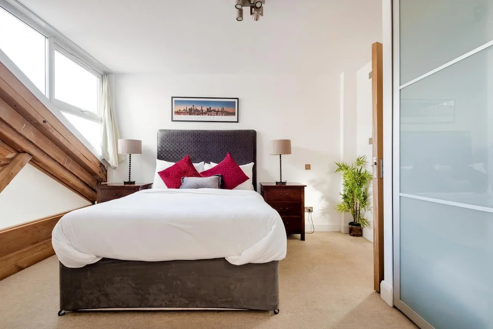 Loft Apartment With Roof Terrace in the Heart of Shoreditch