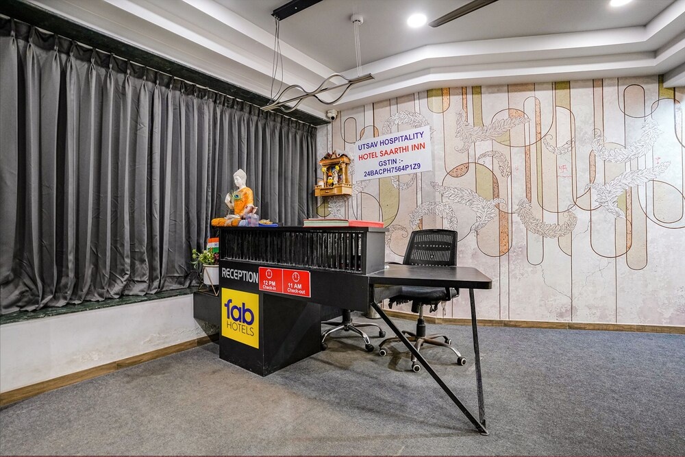 Fabhotel Saarthi Inn