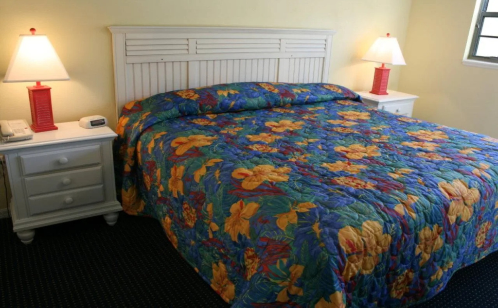 Barefoot Suite