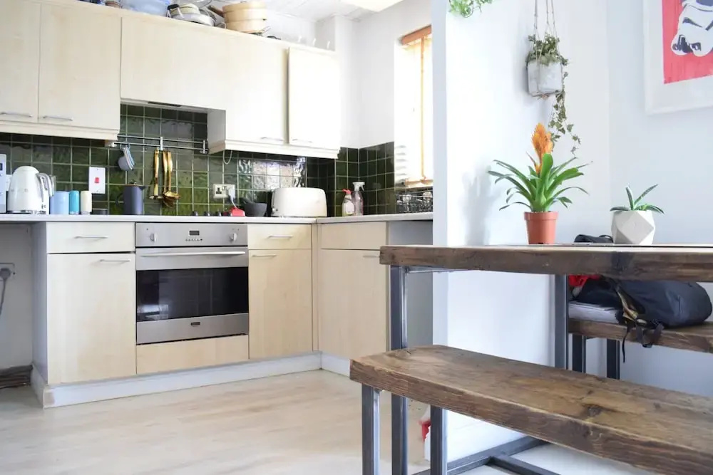 1 Bedroom Flat in East London Sleeps 4
