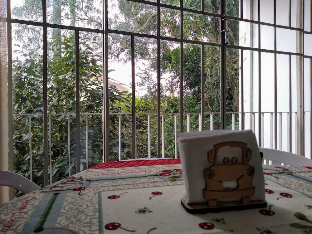 Hostel Kombi Curitiba - filial Jardim Botânico