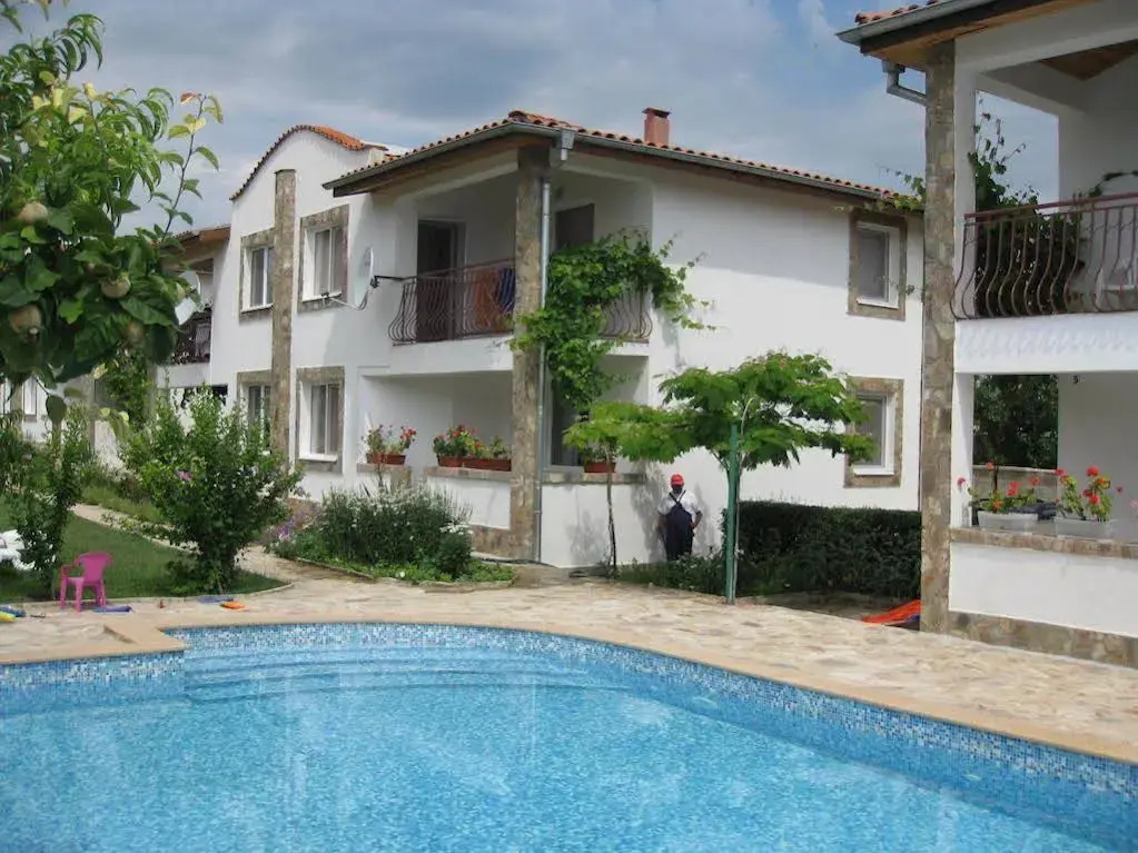 Zhuravi Kranevo Villas