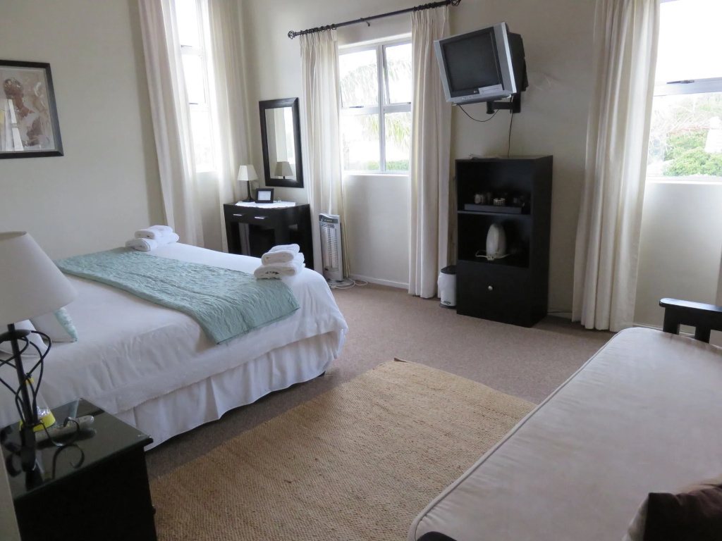 Caxton Manor B&B
