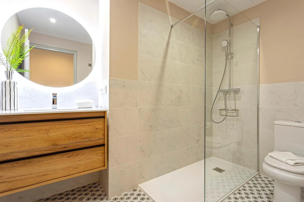 Spectacular 4BD apartment near Alcazar. San Fernando