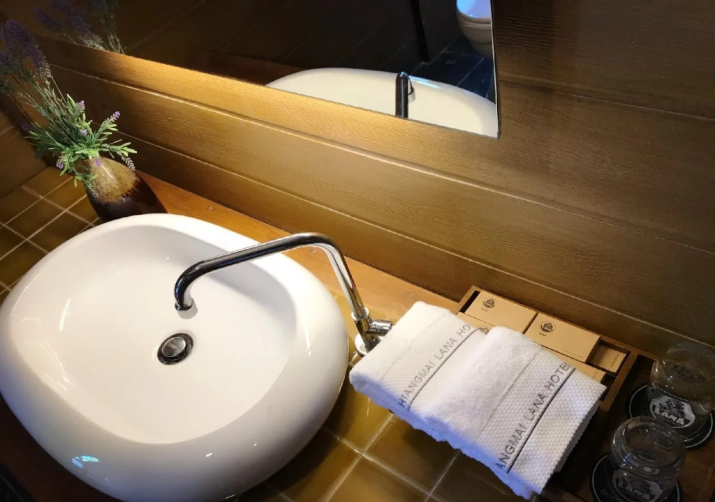 Lana Hotel