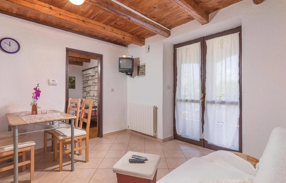 1 Bedroom Amazing Home In Bacva