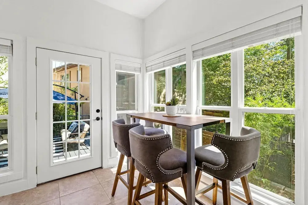 Style & Serenity - Steps Away From South Congress