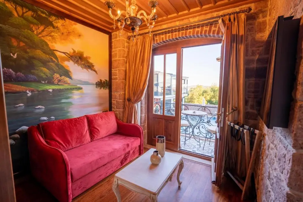 Cunda Baradiel Hotel