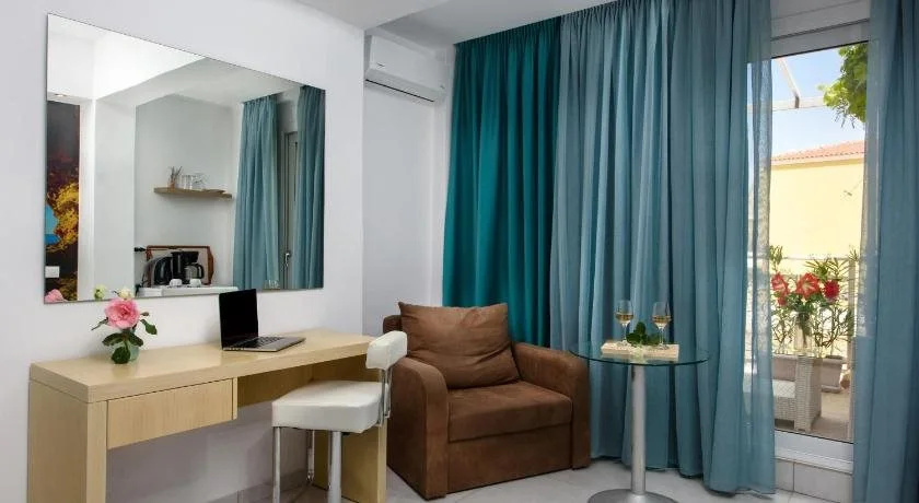 Romantic Palace Beach Apartments