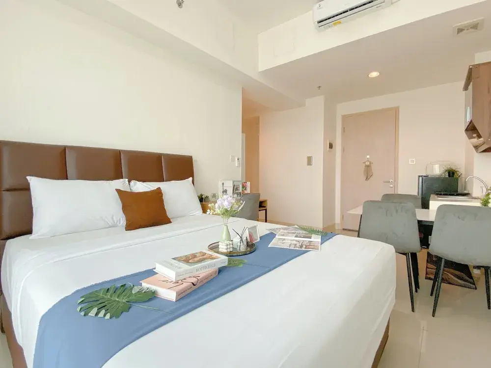 Spacious And Modern Studio Apartment Tree Park City Bsd