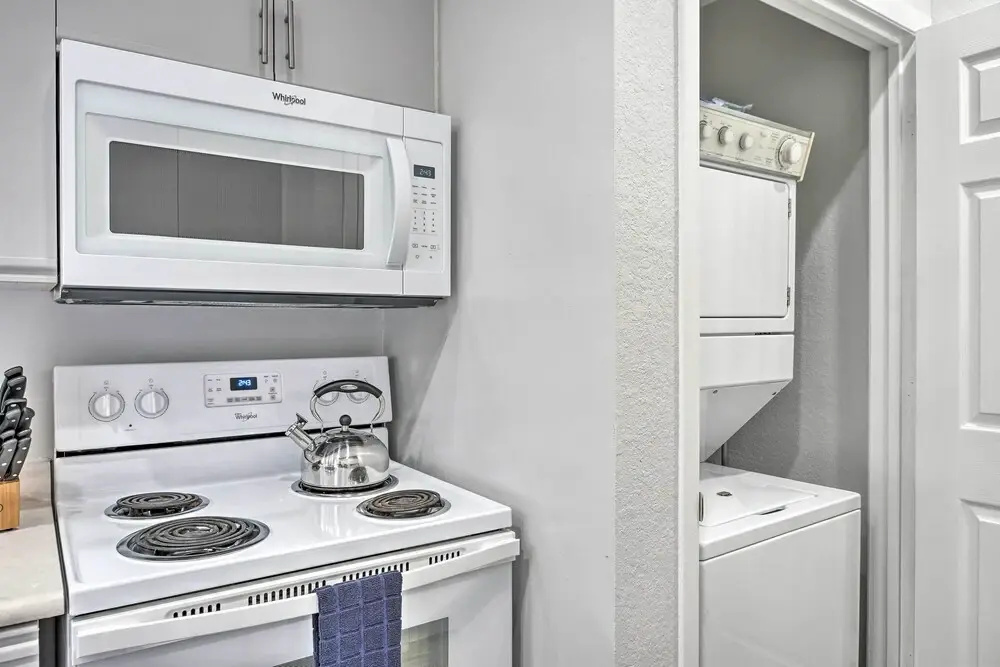Family Resort Condo w/ Perks in Branson!