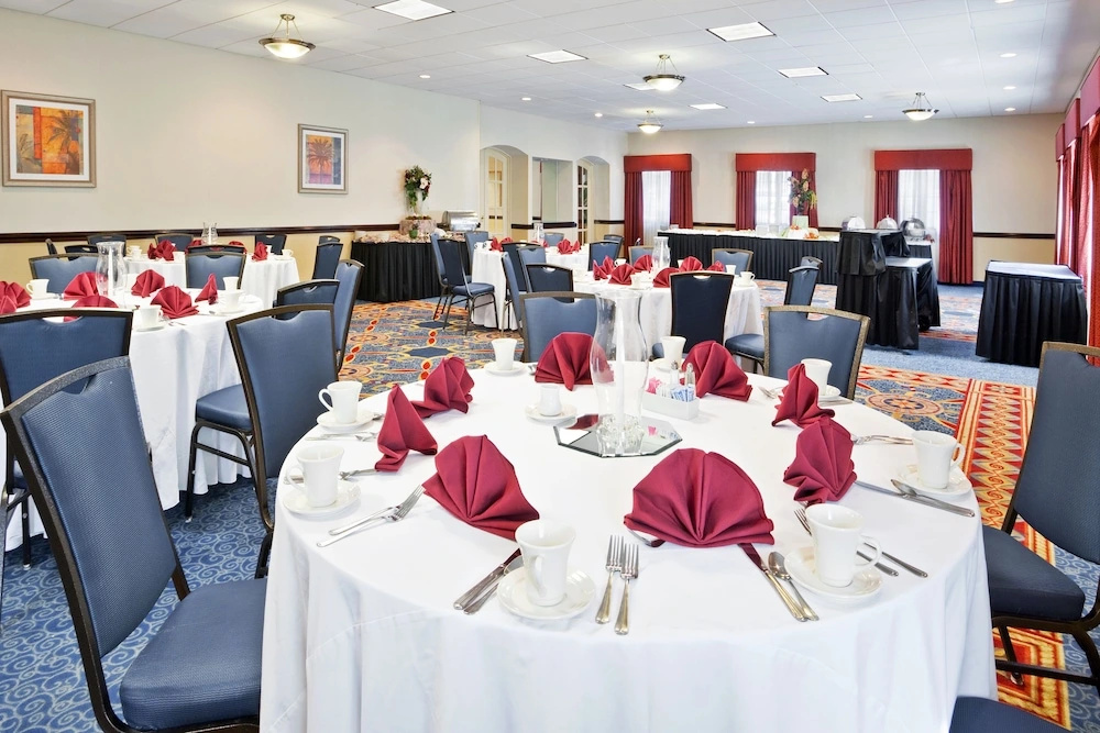 Holiday Inn Columbus North I-270 Worthington