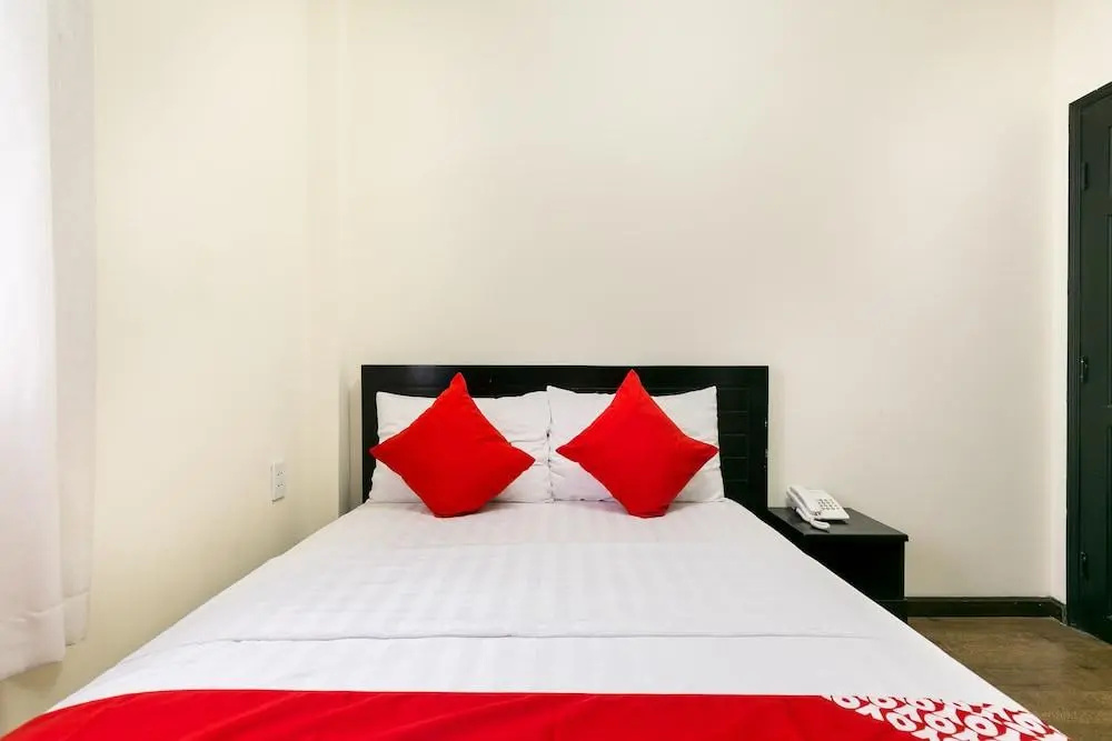 Oyo 438 Small Bay Hotel